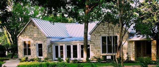 The historic Walker House at Tumlinson Park, home of neighborhood board meetings